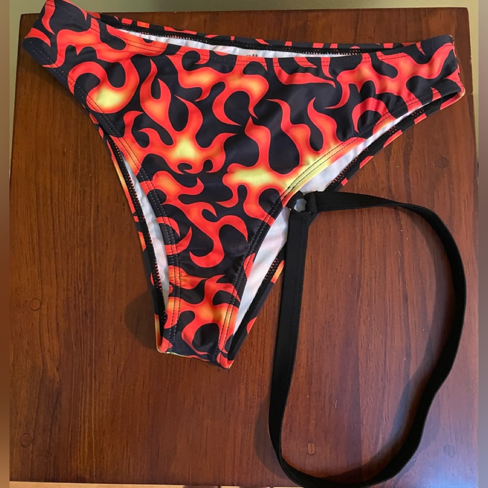 Fire Bikini Bottom - M